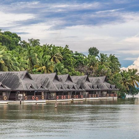 Club Mahindra Ashtamudi Hotell Nīndakara Exteriör bild