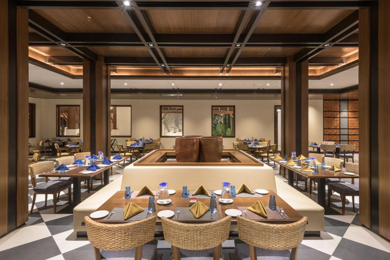 Club Mahindra Ashtamudi Hotell Nīndakara Exteriör bild