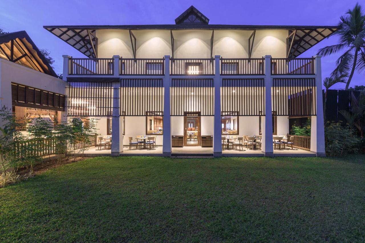 Club Mahindra Ashtamudi Hotell Nīndakara Exteriör bild