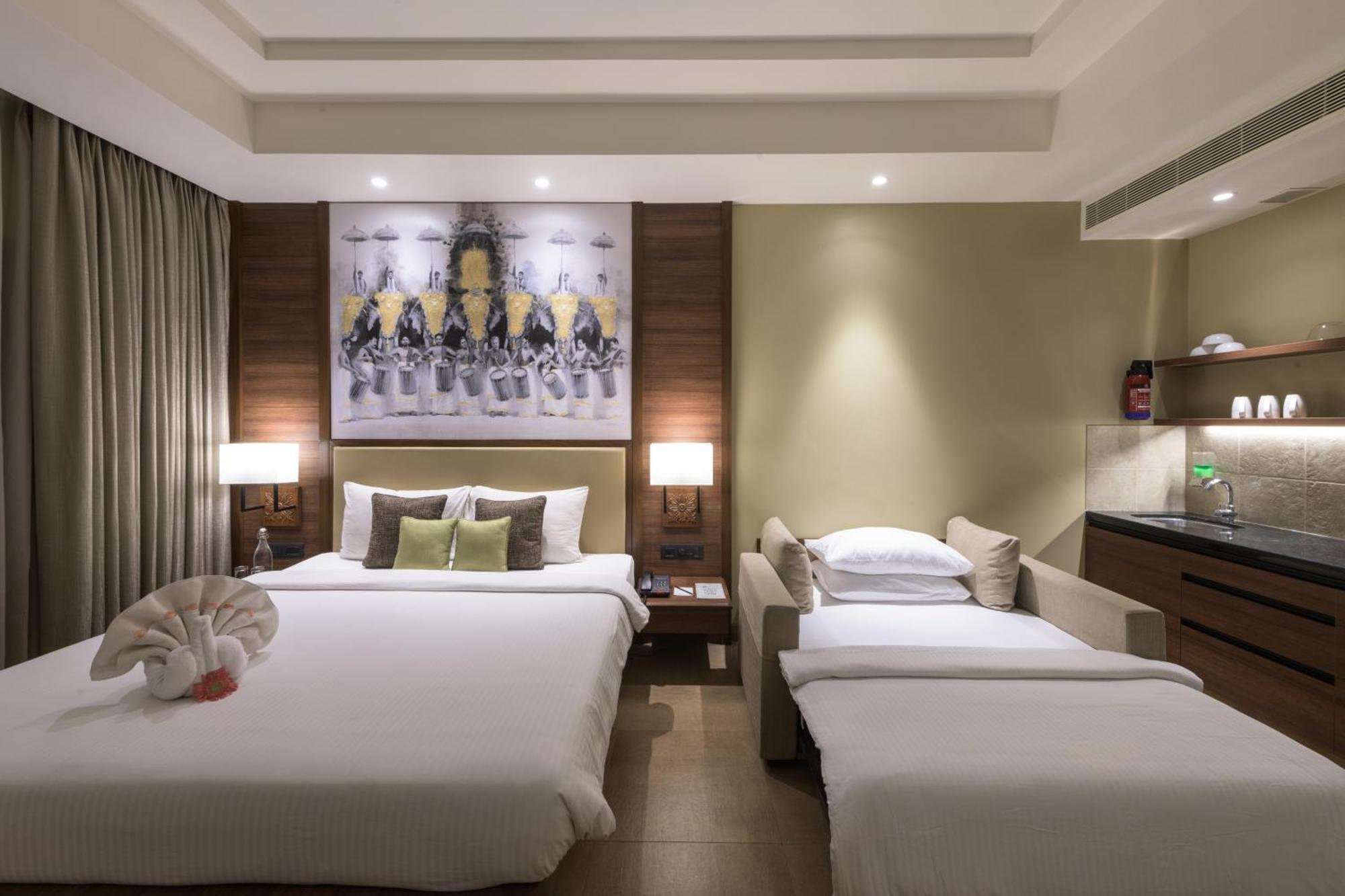 Club Mahindra Ashtamudi Hotell Nīndakara Exteriör bild