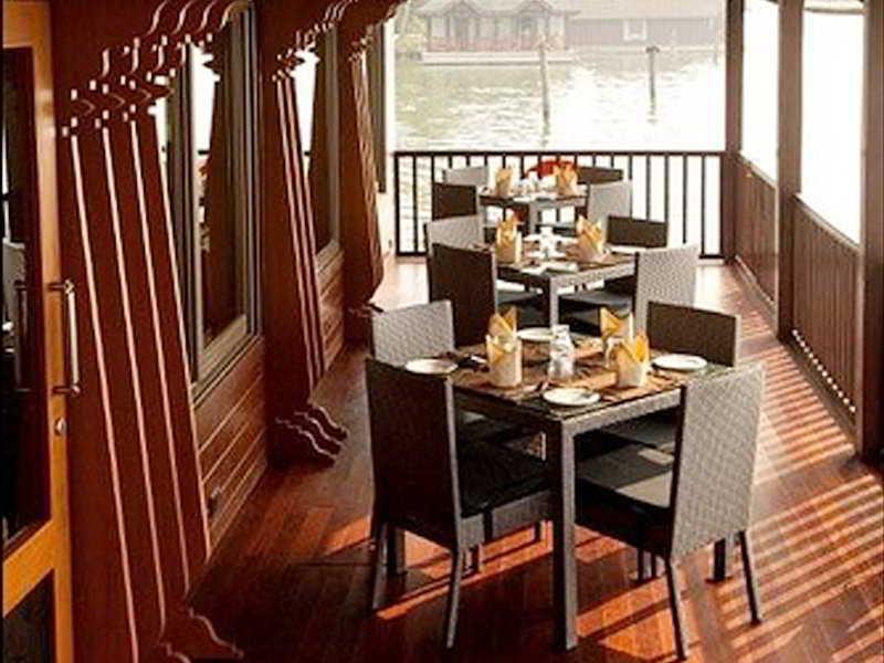Club Mahindra Ashtamudi Hotell Nīndakara Exteriör bild